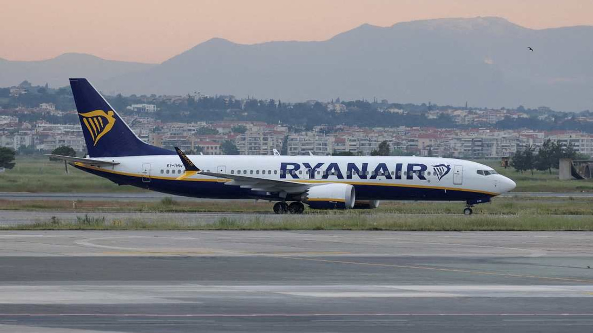 Engine Failure Partially Sucked Passenger From Ryanair Flight, Investigation Reveals