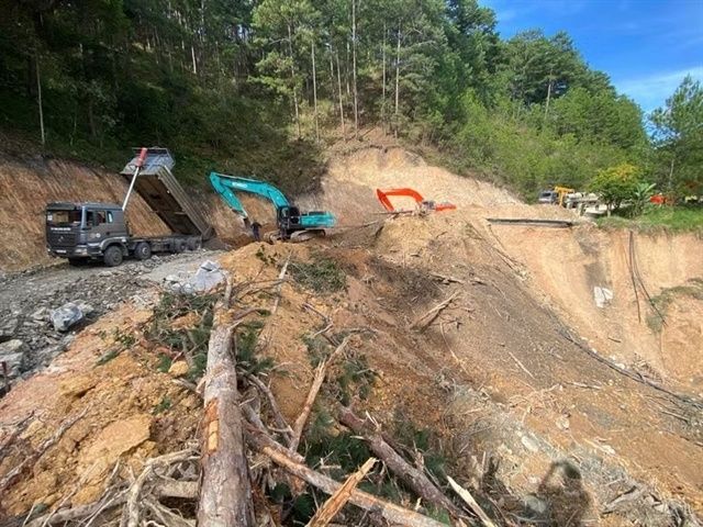 Vietnam declares emergency as torrential rains devastate critical highway