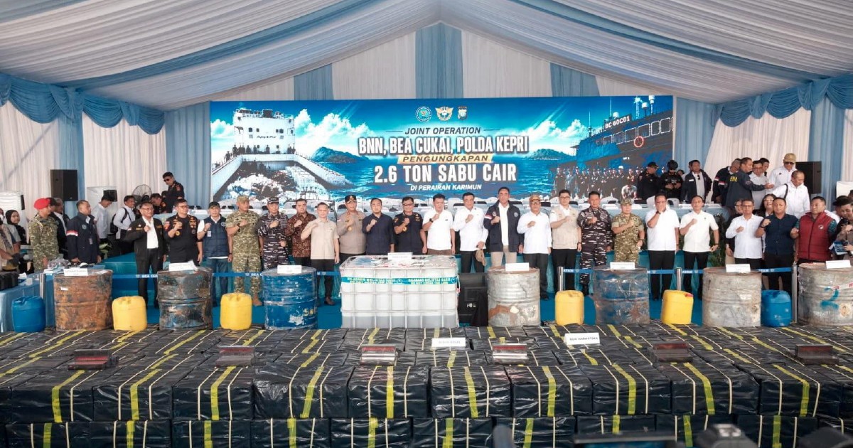 Indonesia Seizes 2.6 Tonnes of Liquid Methamphetamine, Arrests 10 Myanmar Nationals