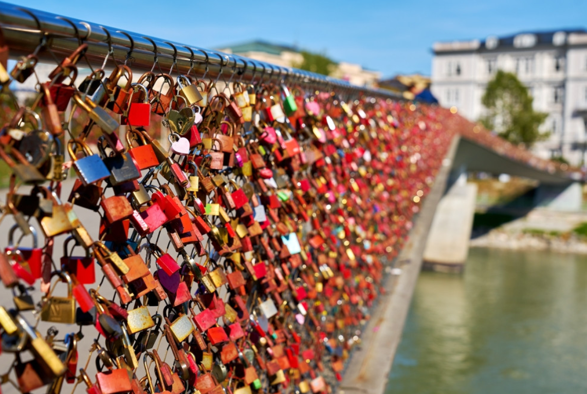 Jakarta's 'Love Lock' Bridge Plan Draws Criticism Over City's Real Infrastructure Priorities