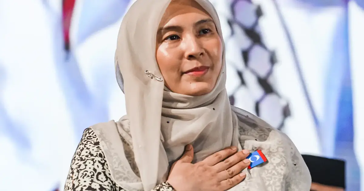 Nurul Izzah Steps Down as PKR Deputy President to Focus on Further Studies