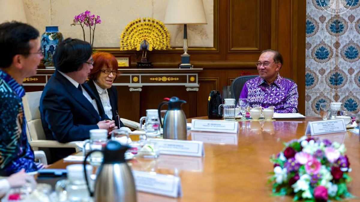 Anwar Ibrahim meets Genron NPO chief to deepen Malaysia-Japan strategic dialogue