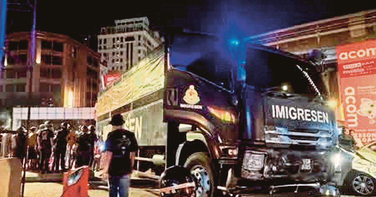 Two drivers remanded following fatal collision that claimed three lives on Jalan Sultan Ismail