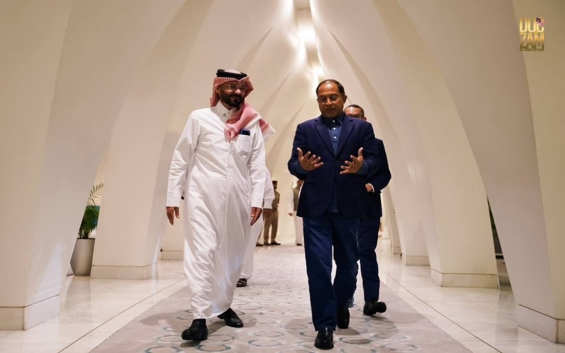 Zambry Represents Malaysia At Funeral Of Qatar's Former Amir Sheikh Hamad
