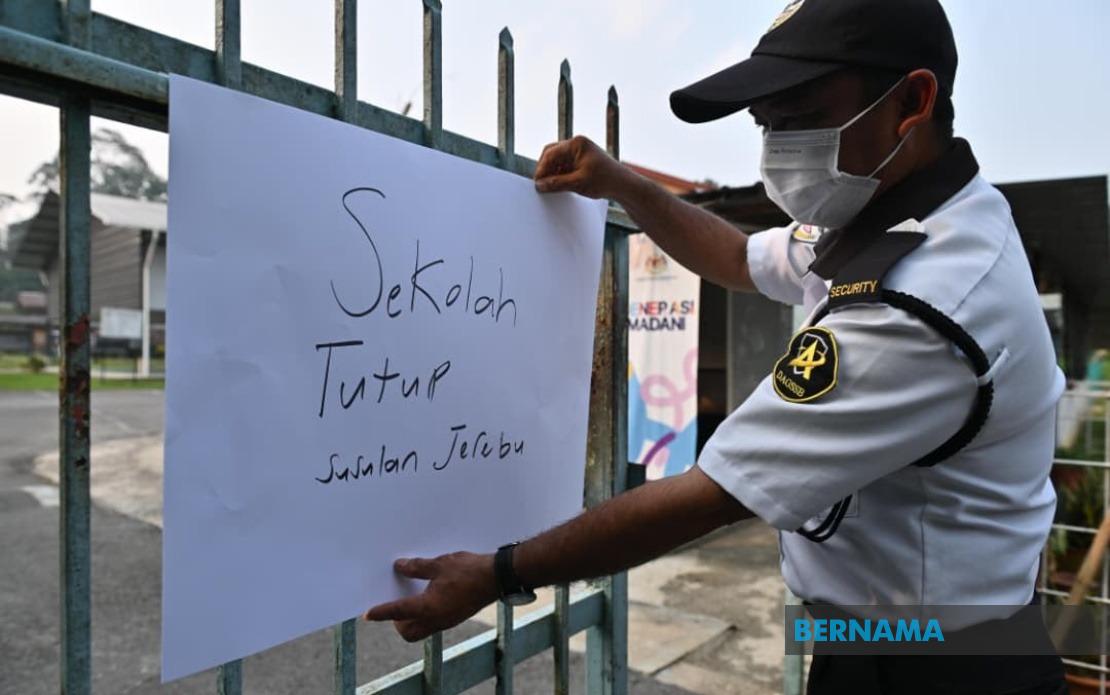 Sarawak Orders 108 Schools Closed as Haze Hits Dangerous Levels in Serian