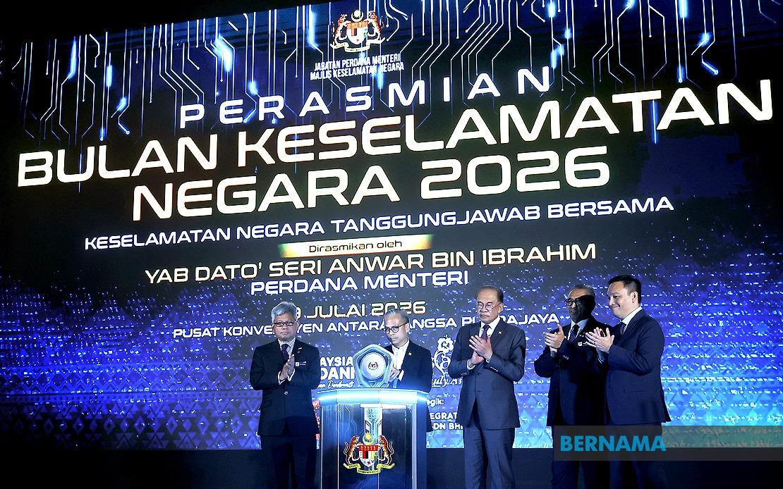 PM Anwar Calls for Unity, Warns Against Divisive Narratives as Malaysia Confronts New Security Threats