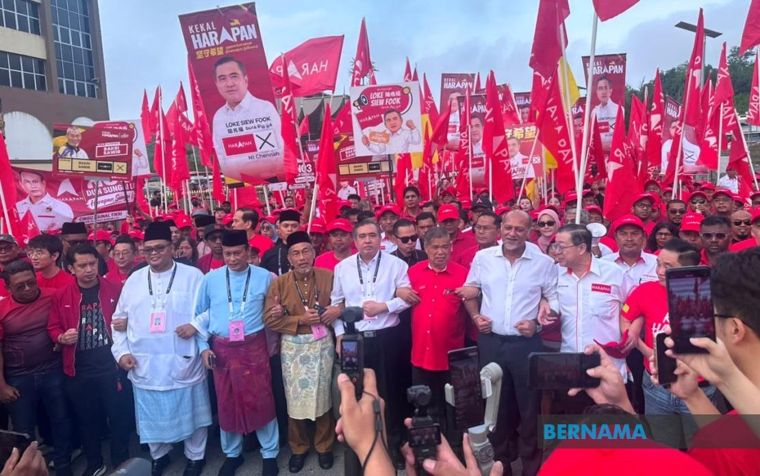 High-Profile Show of Force as Pakatan Harapan Candidates File for Negeri Sembilan Election