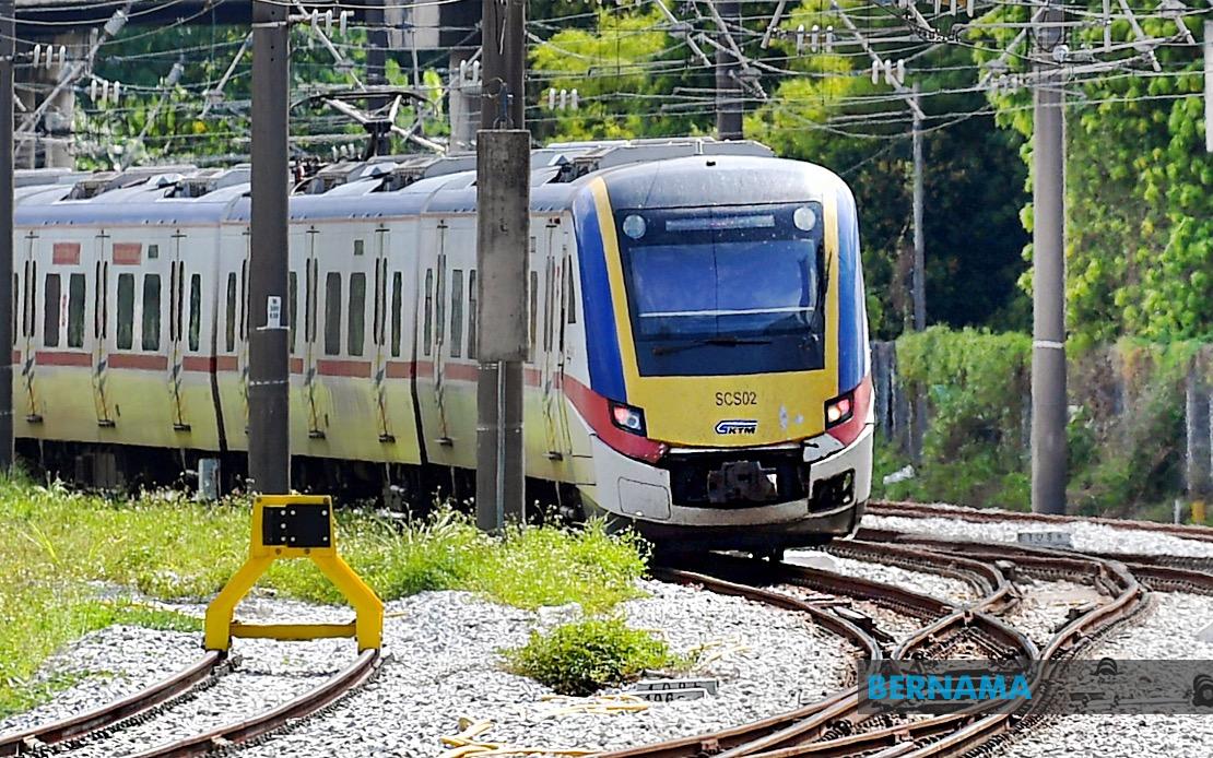 Construction Mishap Cripples KTM Komuter and ETS Services on Klang Valley Line