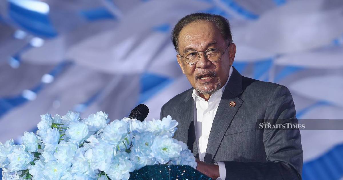 Malaysia will expel Israelis linked to Network School project, Anwar declares