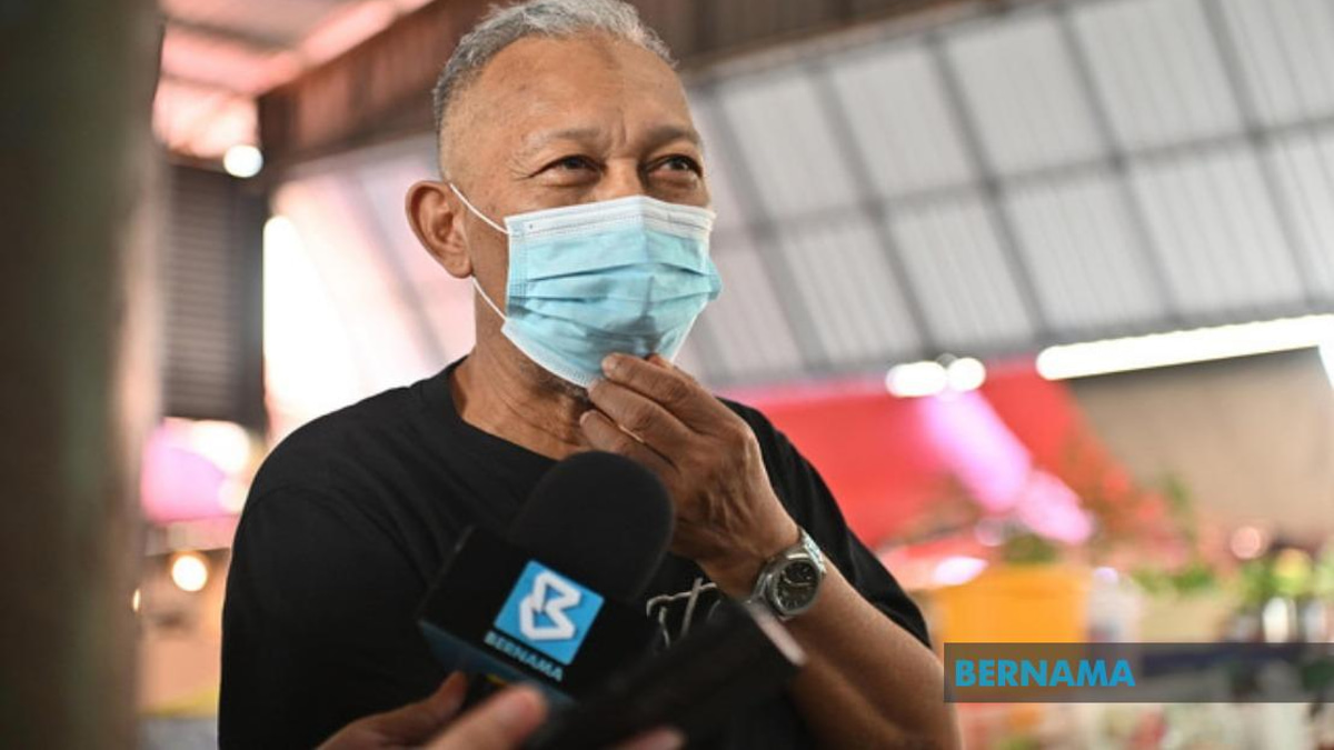 Serian Carries On as Haze Blankets Town, Schools Close