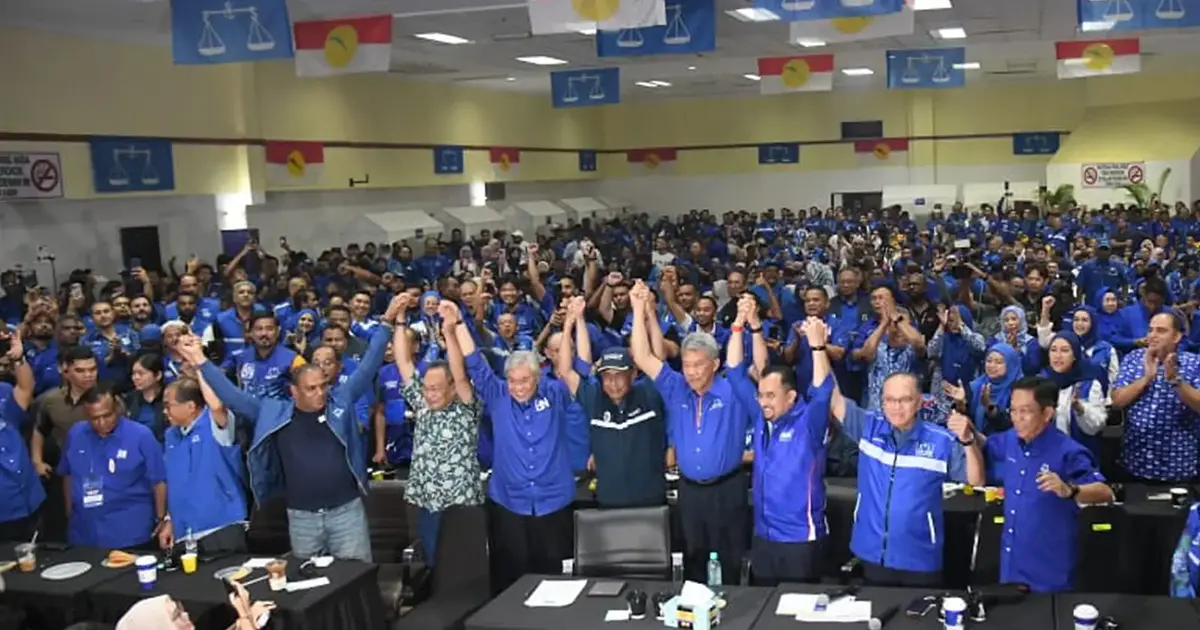 Declining Trust in PH Government Could Trigger 'Blue Tsunami' in GE16, Warns BN-PN Coalition