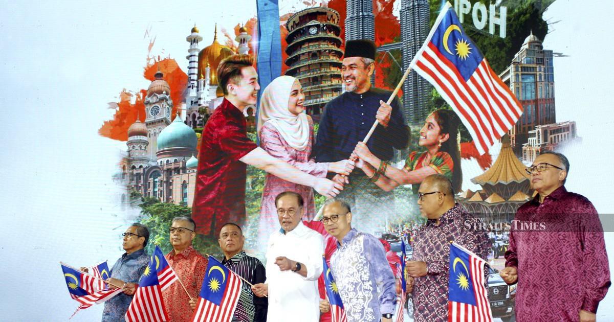 Anwar Set to Clarify KWAP's eFishery Deal in Parliament