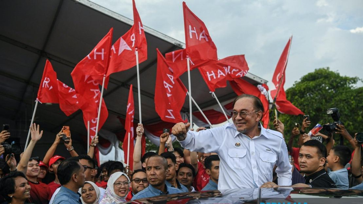 In Johor's Election, Elderly Voters Still Crave Face-to-Face Connection Over Digital Content