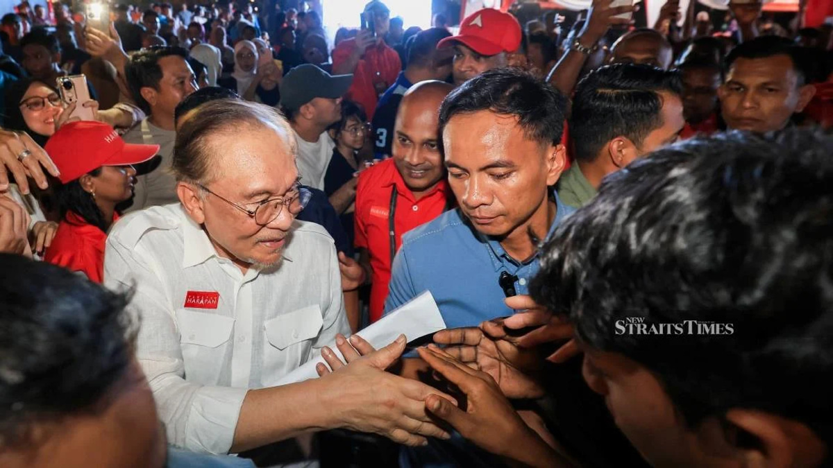 Anwar Dismisses Early Election Calls, Affirms Unity Government's Mandate