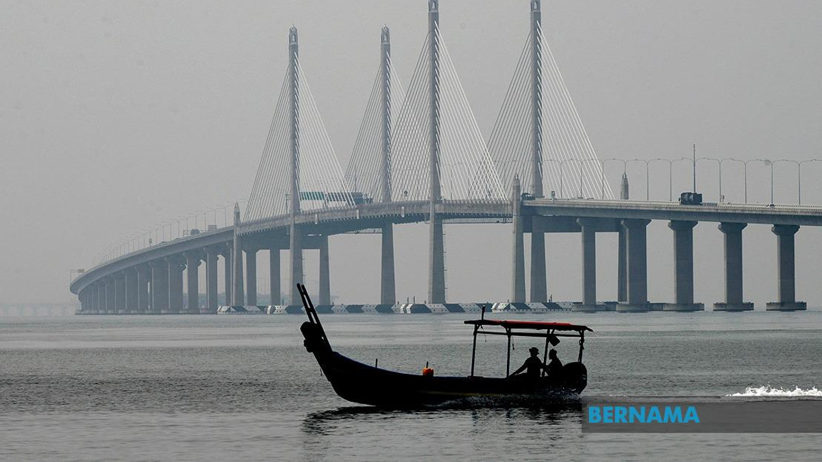 Penang Seeks Middle Ground on Bridge Fishing Restrictions