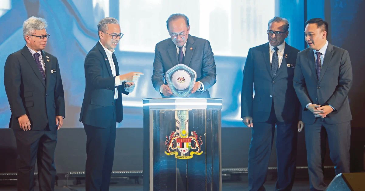Malaysia Must Evolve Its Security Framework to Combat Emerging Threats Beyond Traditional Boundaries, Says Anwar