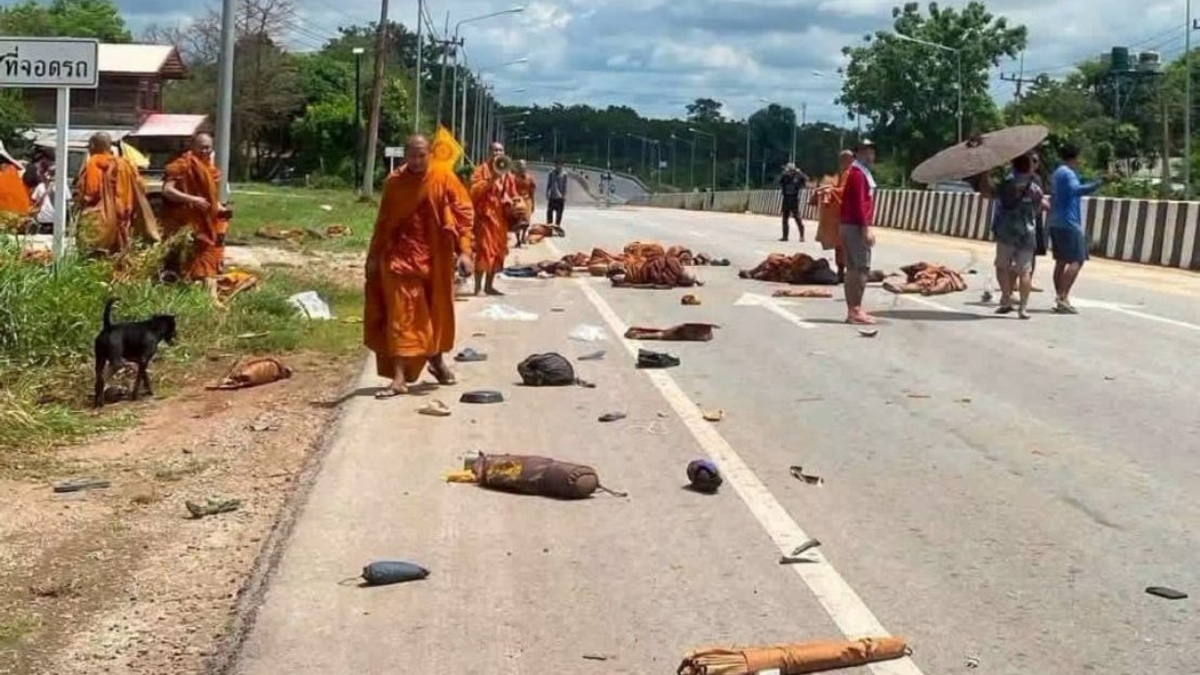 Eight Monks Killed in Tragic Vehicle Collision During Religious Pilgrimage in Thailand