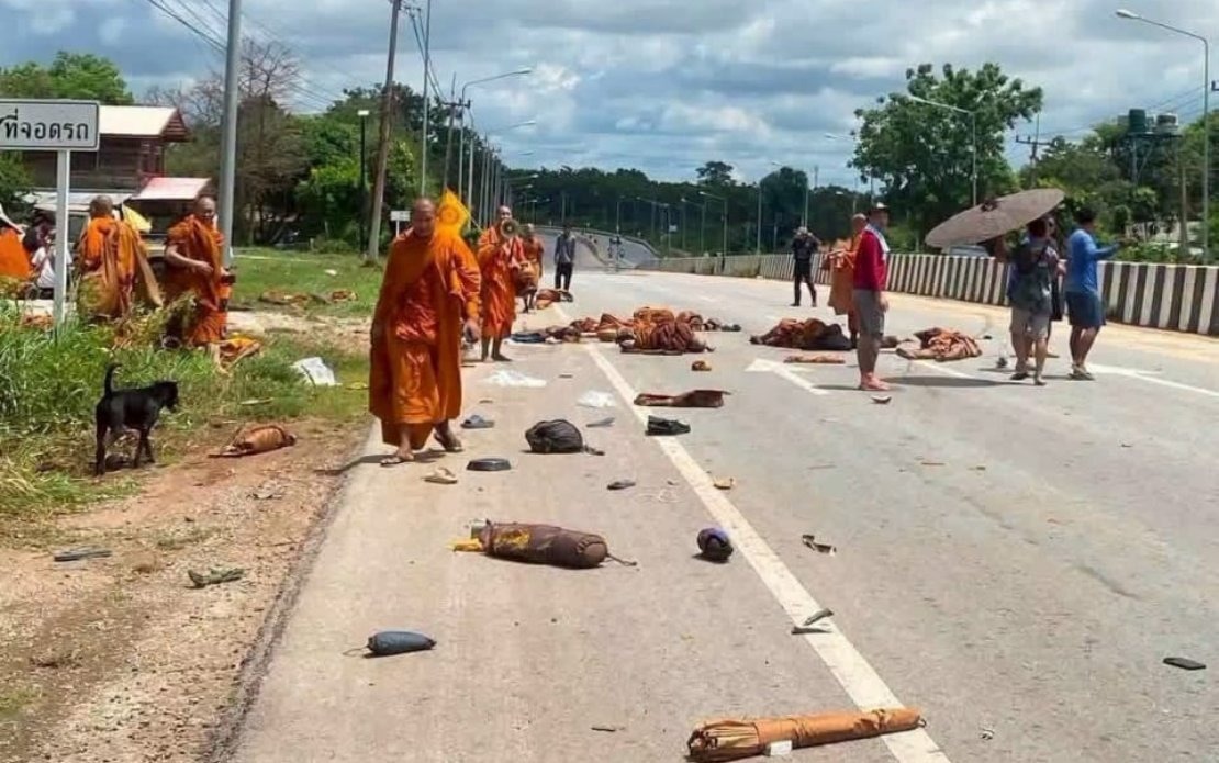 Eight Monks Killed in Tragic Vehicle Collision During Religious Pilgrimage in Thailand