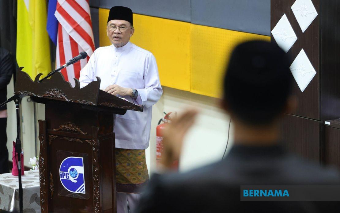 Malaysia's Teachers Must Master Technology While Upholding Human Values, Says PM Anwar