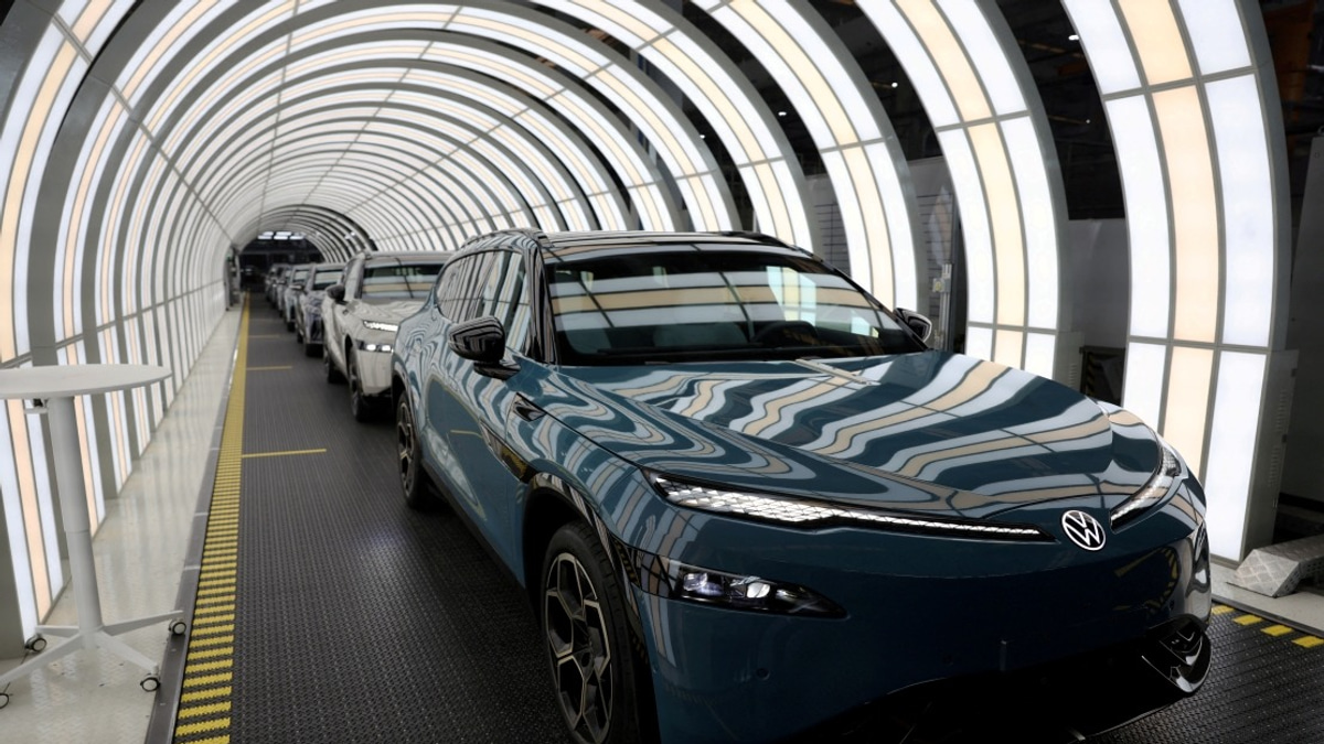 Western Automakers Shift EV Production Back to Europe as EU Tariffs Bite