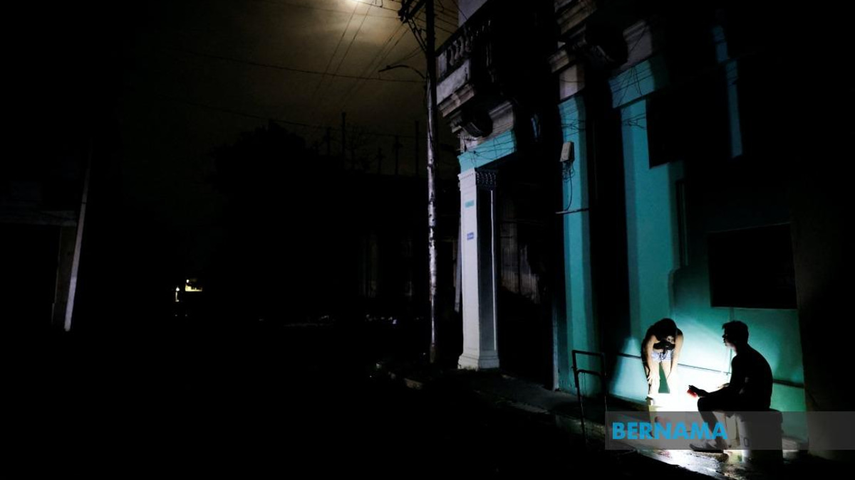 Cuba Plunged Into Darkness Again as Power Grid Fails; Fourth Major Blackout in as Many Weeks