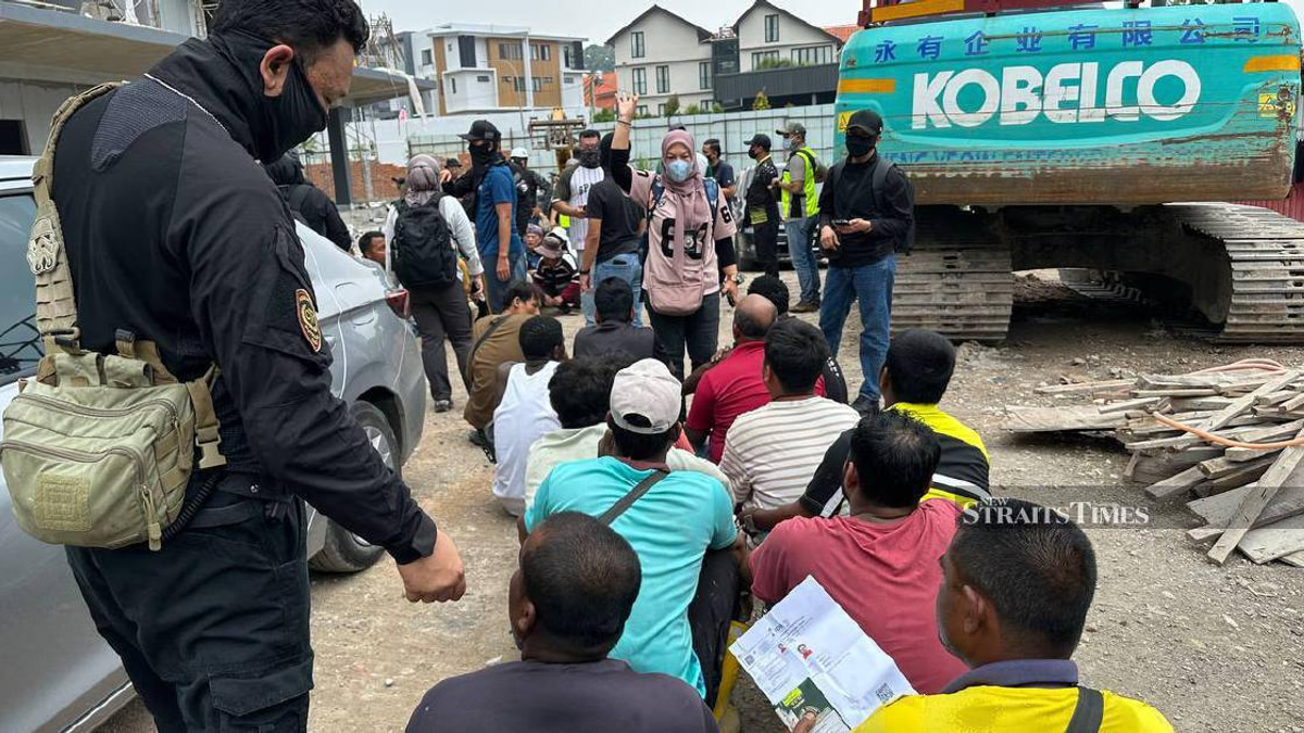 528 Foreign Workers Detained in Widespread Construction Site Immigration Enforcement