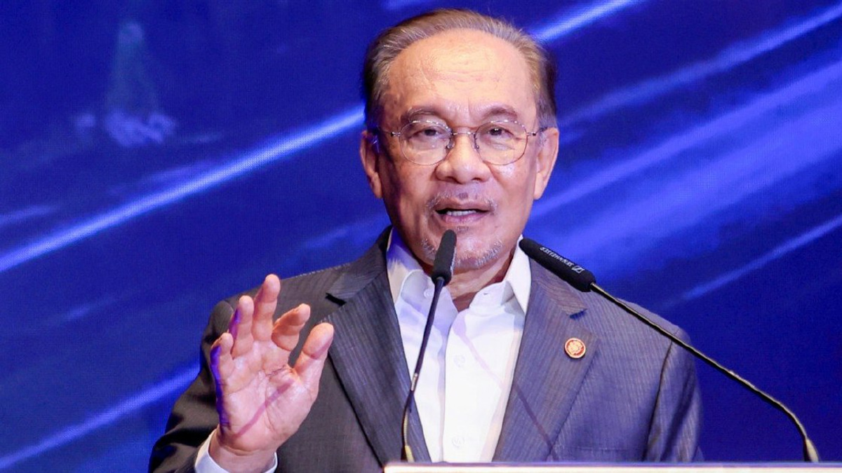 PM Anwar Ibrahim Undergoes Medical Examination and Procedures