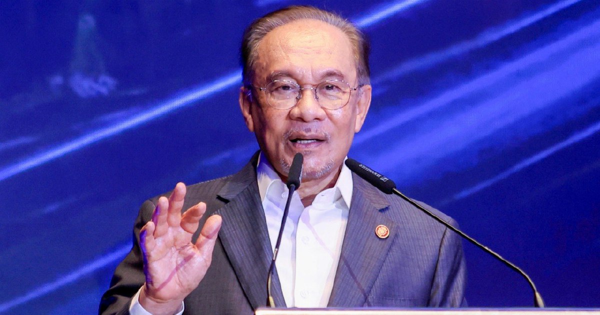 PM Anwar Ibrahim Undergoes Medical Examination and Procedures