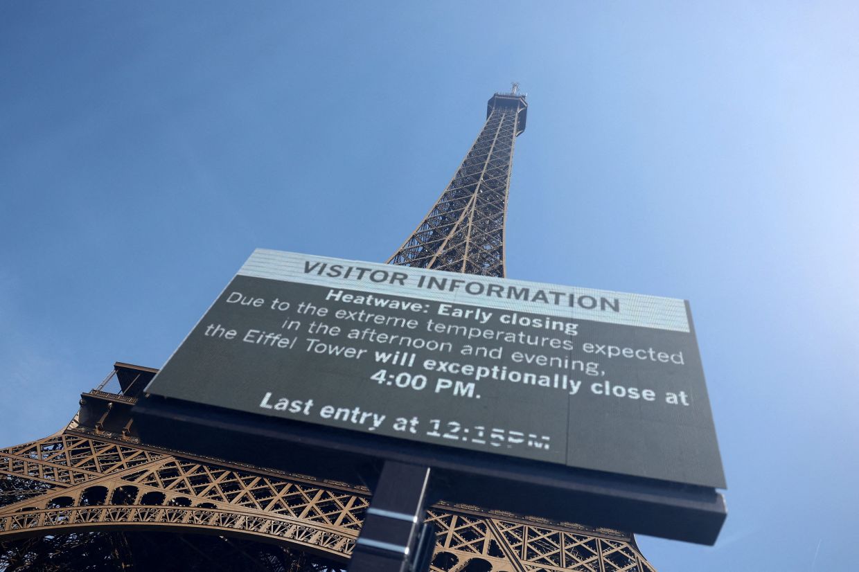 Paris heatwave forces early closures at top attractions, leaving tourists in the lurch