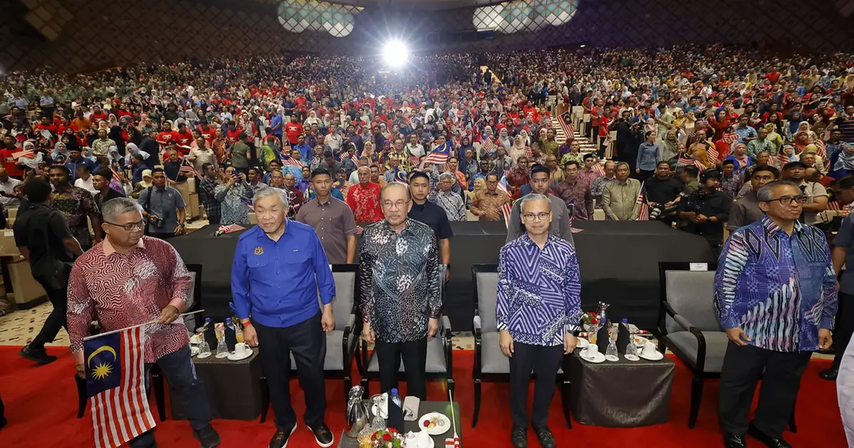 Anwar Pledges Return of Billions in Seized Funds to Rakyat