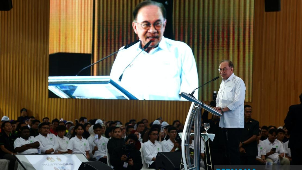 PM Anwar Launches Bakat MADANI to Develop 25,000 Young Talents Through Strategic Partnerships