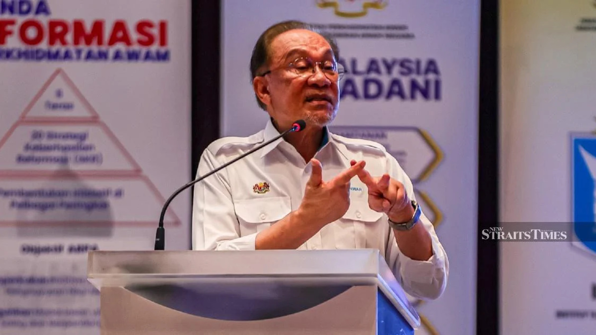 Anwar Defends Mat Sabu After Tangkak Speech Controversy
