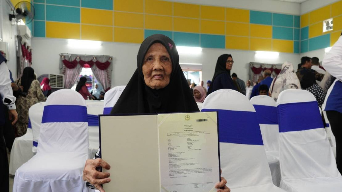 Perak Land Grants Mark Success of FELCRA Rural Development Initiative