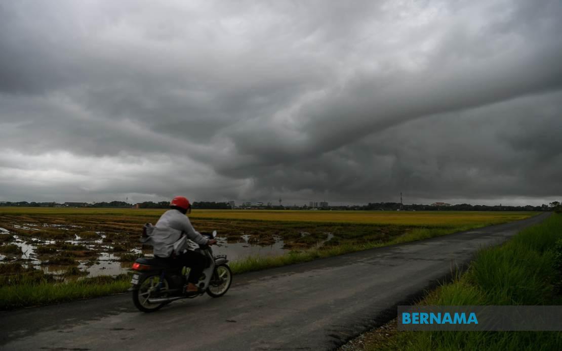 Eight States Face Thunderstorm Alert Until Evening As MetMalaysia Issues Severe Weather Warning