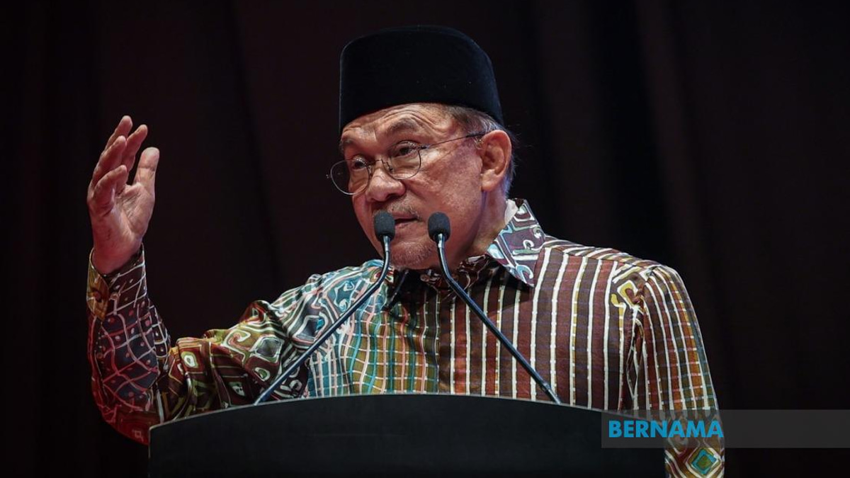 Waqf and Islamic Dakwah Bodies Must Embrace AI and Digital Tools While Preserving Core Values, Says PM Anwar