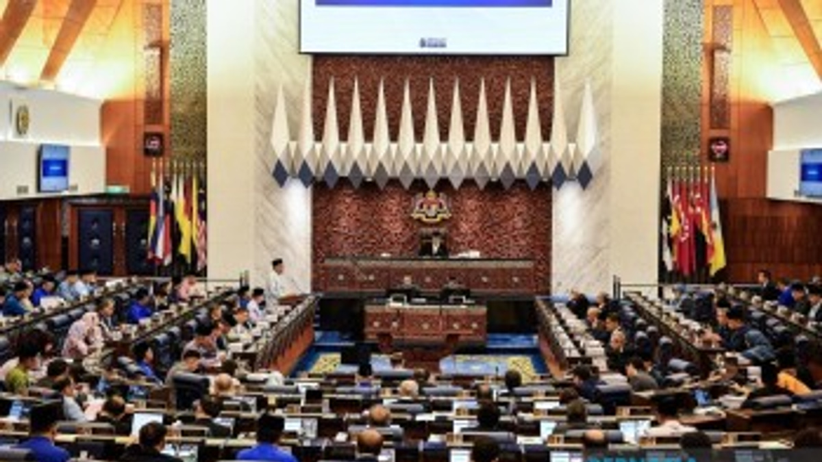 Malaysia Approves RM774.4 Billion in Manufacturing Investments, Creating Over 500,000 Jobs