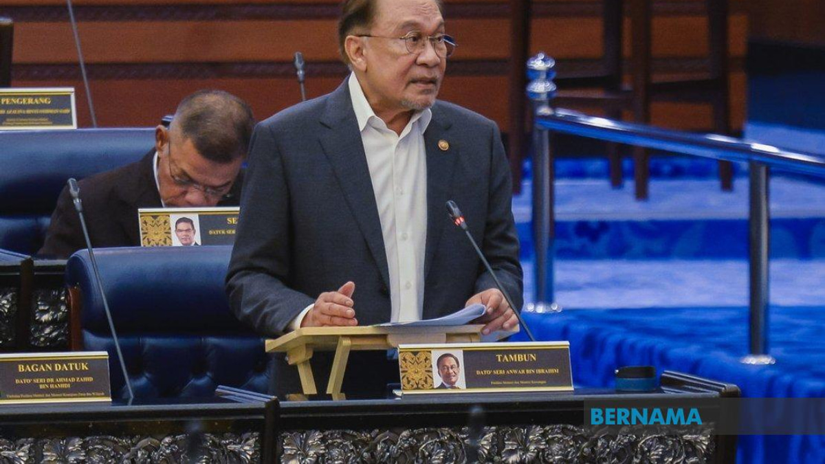 Federal Government Won't Rubber-Stamp Extra Costs for State Projects, Says Anwar