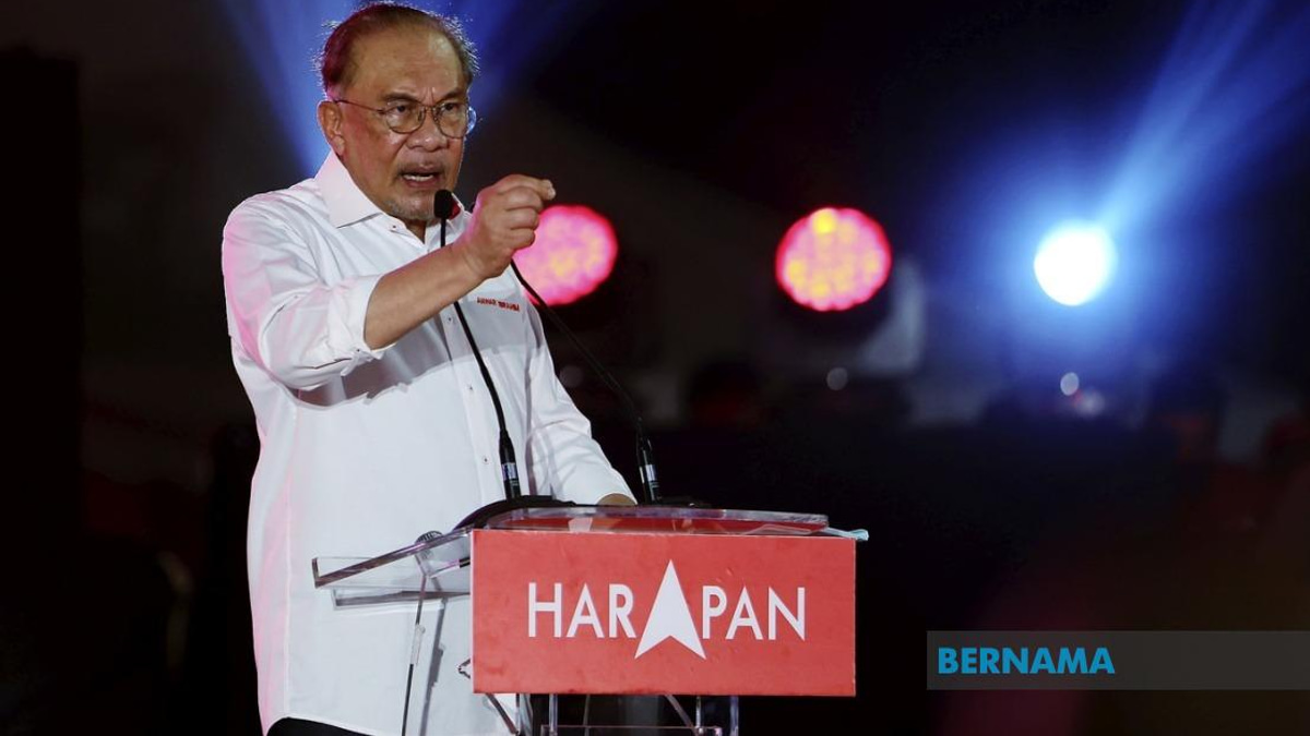 Anwar Urges Restraint on Royal and Constitutional Issues in Negeri Sembilan Election