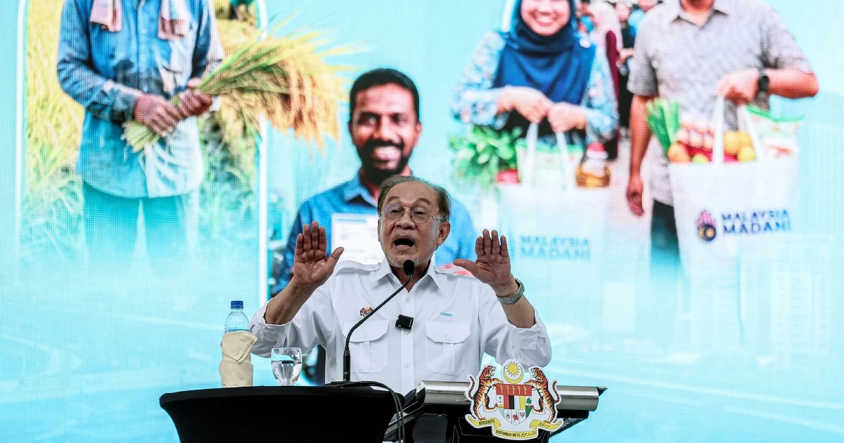 Anwar announces boost to Neighbourhood Watch Areas with 67% increase in annual grant to RM10,000