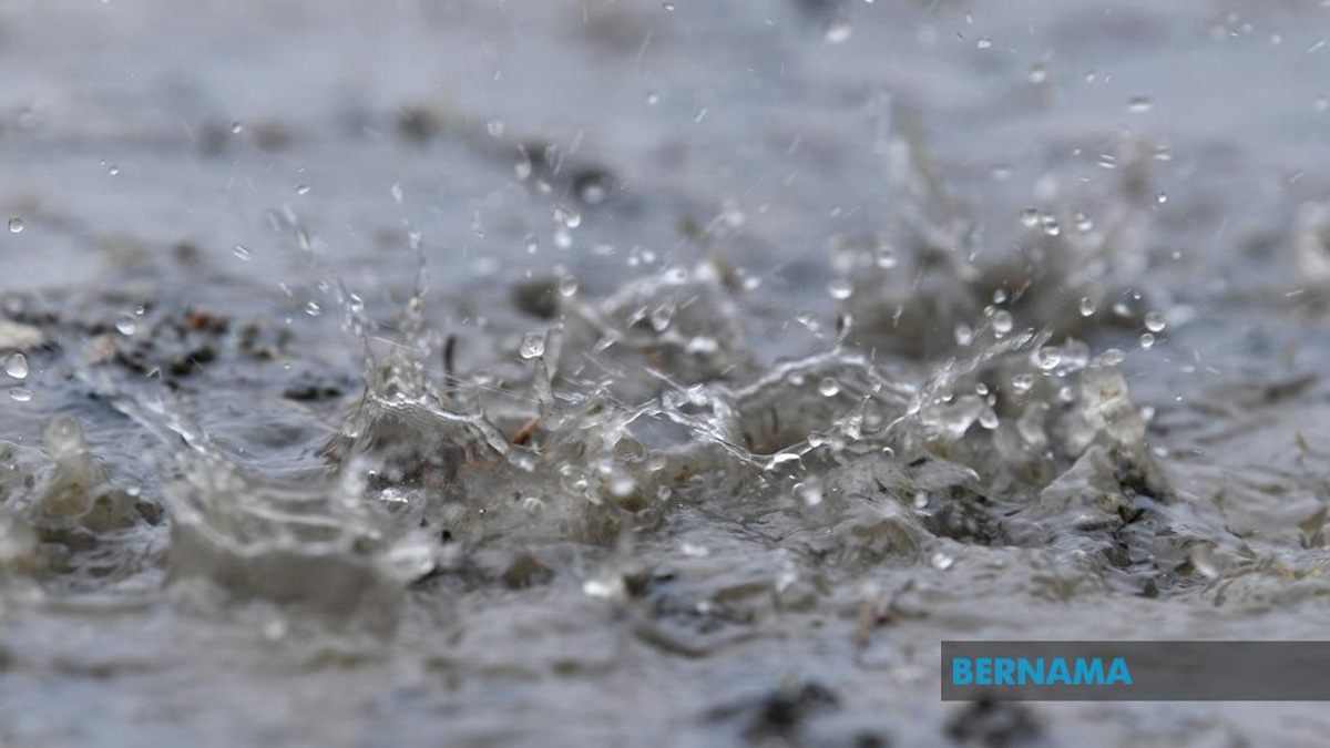Seoul Faces Second Day of Torrential Downpour as 10 National Parks Shut Down