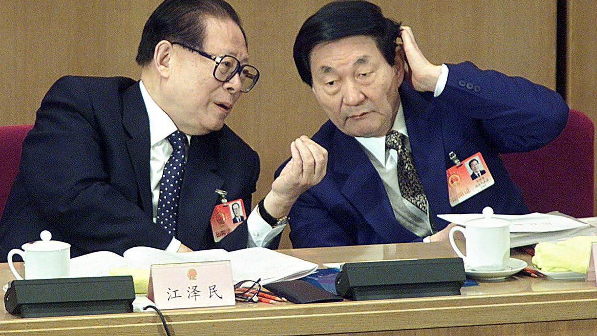 China's Dual Memorials Reveal Nostalgia and Tension Over Reform Legacy