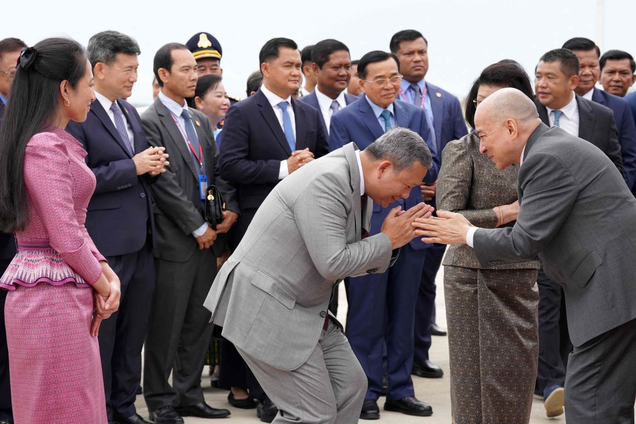 Cambodia's King Norodom Sihamoni Returns Home After Prostate Cancer Treatment in Beijing