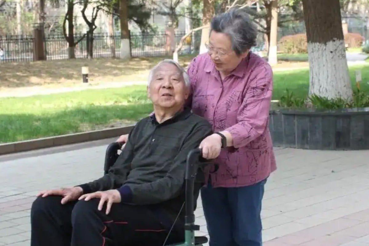 Beijing woman's devotion to ailing husband offers lesson in dignity for China's ageing society
