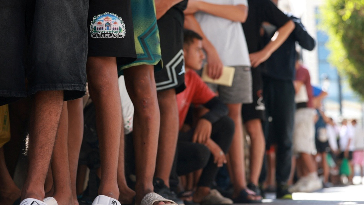 Spain Retaliates With Border Checks on Italy Over Migration Row