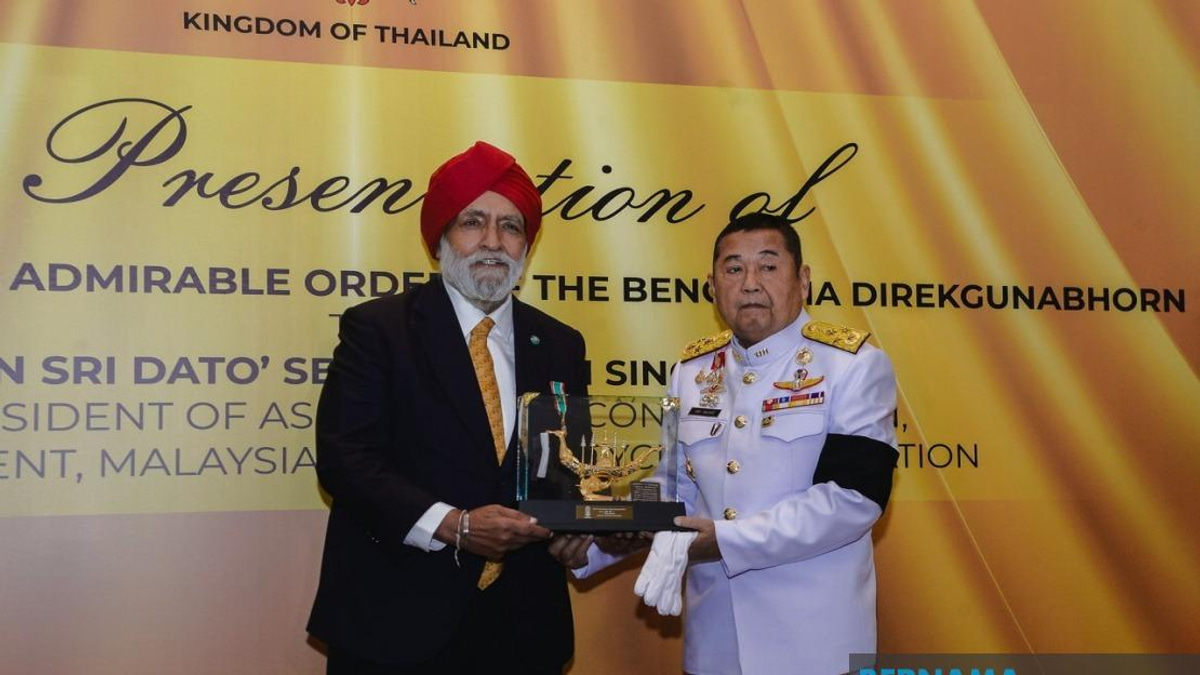 Darshan Singh Honoured with Thailand's Royal Insignia for Cycling Legacy