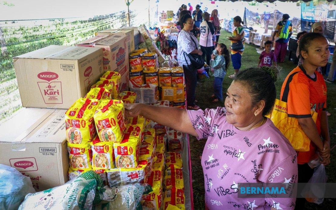 Government's Rahmah Programme Brings Affordable Essentials to Remote Orang Asli Community in Gua Musang