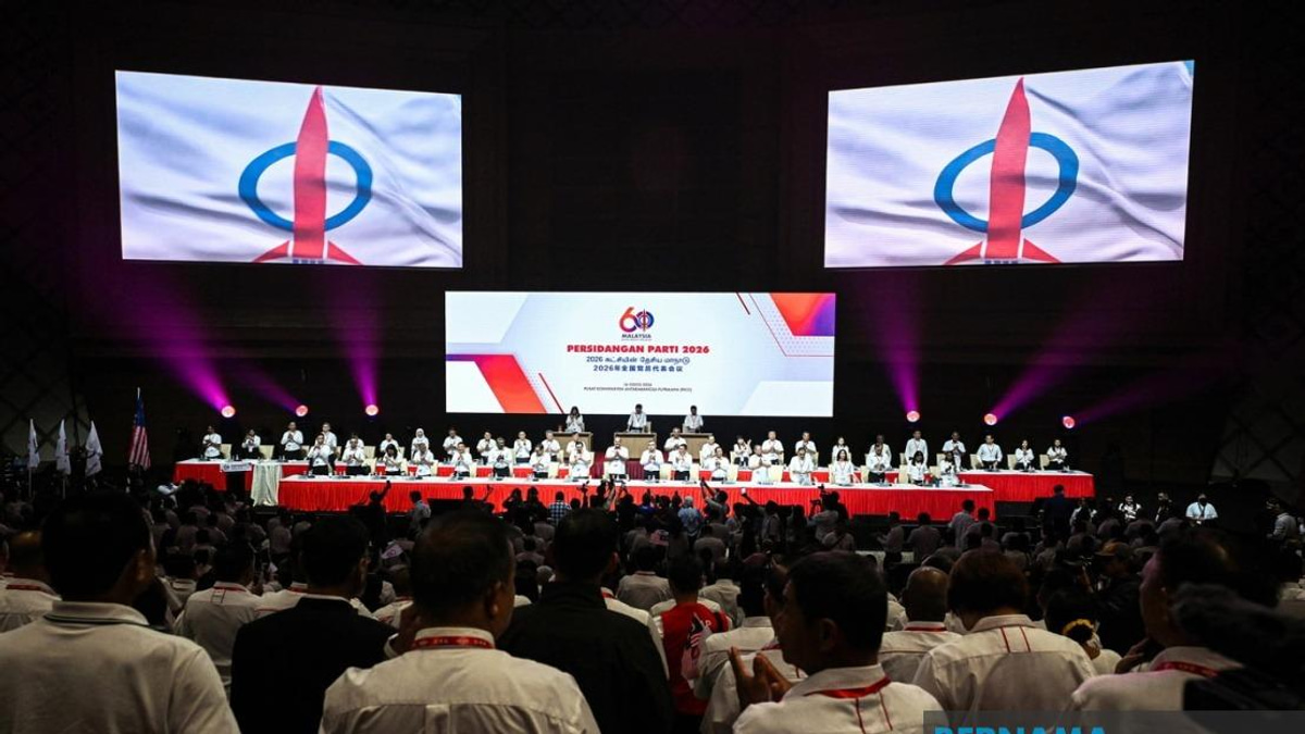 DAP Delegates Back Continued Coalition Participation as Party Debates Government Role