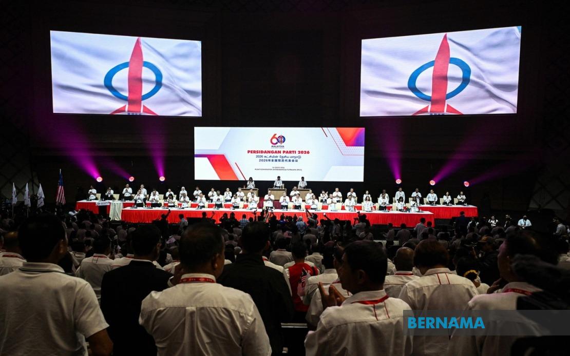 DAP Delegates Back Continued Coalition Participation as Party Debates Government Role