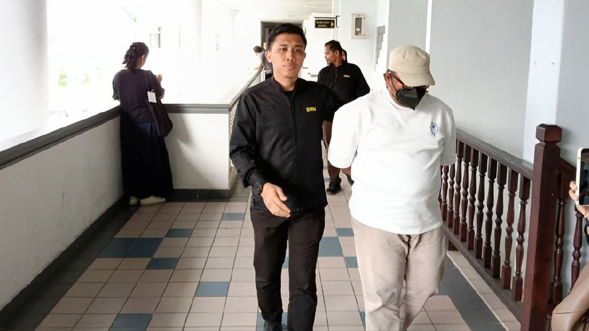Immigration Officer Faces Trial Over RM1,950 Monthly Bribery from Restaurant Owner