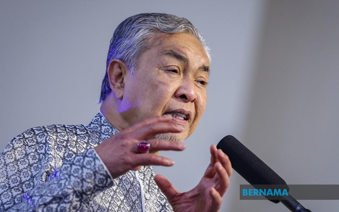 Ahmad Zahid Urges Rival Parties to Focus on Policy, Not Past Grievances in Johor Campaign
